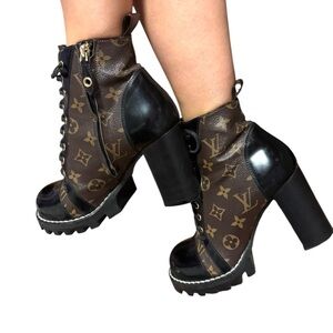 Louis Vuitton Star Trail Brown Ankle Boots lace up
